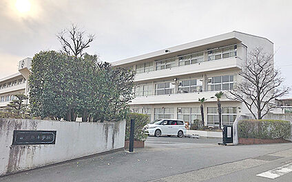 市立竜王北小学校 700m