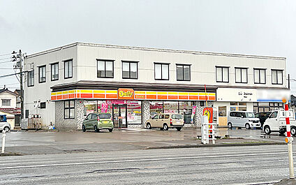 デイリーヤマザキ上越下源入店 780m
