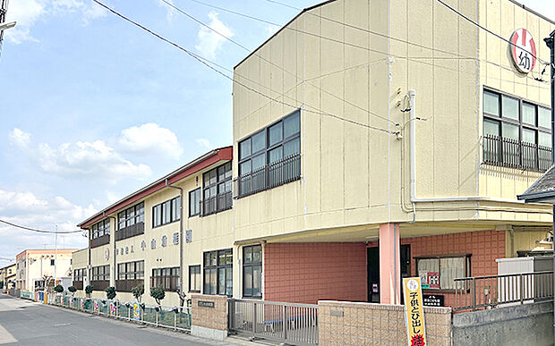 認定こども園小山幼稚園(約550m)