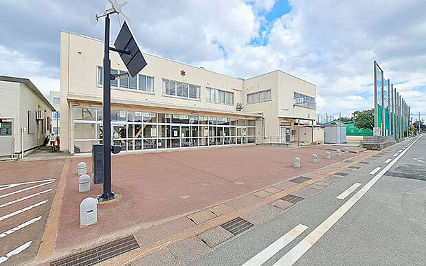 市立亀田東小学校（約1,000m）