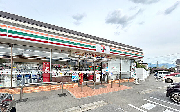 セブンイレブン山梨下石森店（約660m）