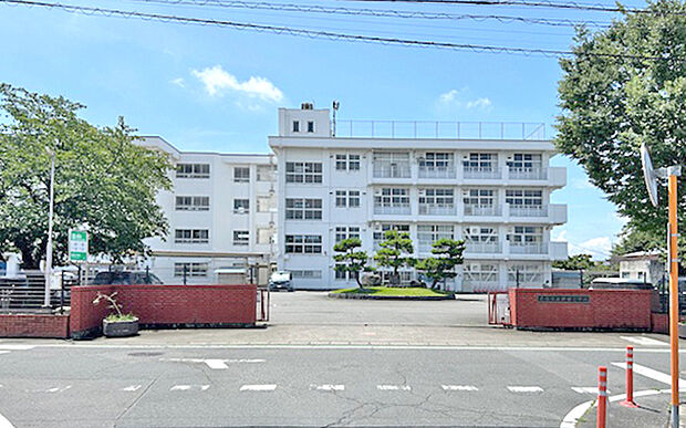 前橋市立新田小学校(約1,100m)