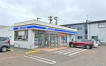 ローソン上越石橋一丁目店 350m