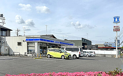 ローソン 牛久栄町一丁目店 190m