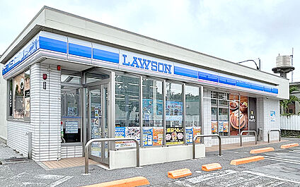 ローソン玉城親慶原店 530m