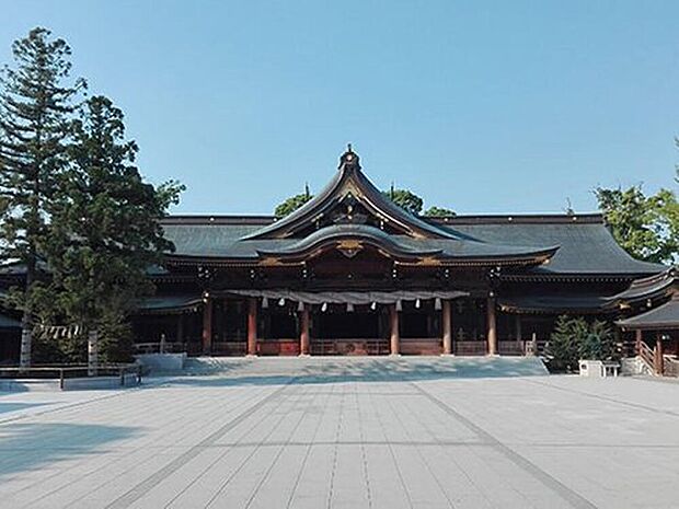 寒川神社(約1,500m)