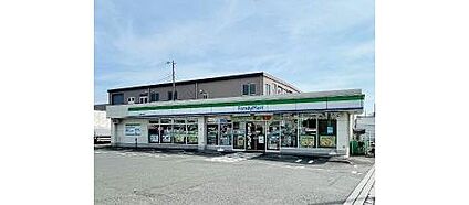 ファミリーマート綾瀬寺尾本町店 400m(徒歩5分)
