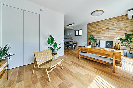 【ワイドリビング】