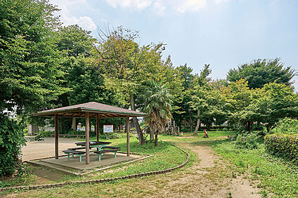 もみじ公園（現地より徒歩5分） 約340m