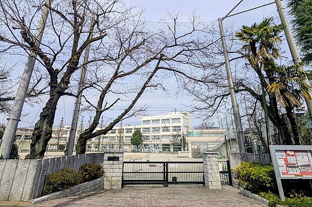 豊渓中学校/徒歩2分