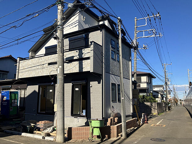 【外観　建築中】　西武新宿線/西武国分寺線「東村山駅」まで徒歩12分。「西武新宿」駅へ乗り換えなしでアクセスできます◎落ち着いた住環境と、都心へのスムーズな移動を叶える魅力的なロケーションです。