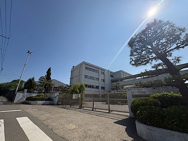 香川小学校（約670m）