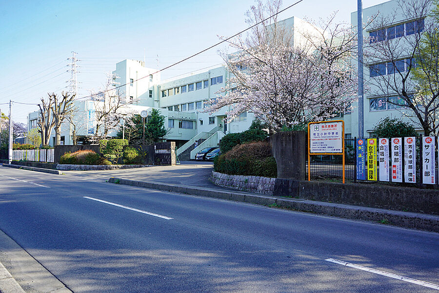 【学校】伊奈町立小針中学校(選択校)（現地より徒歩22分）