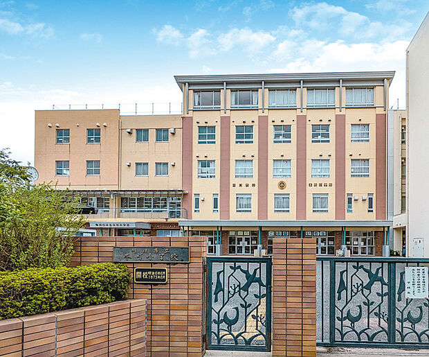 【川口市立本町小学校】(現地より徒歩4分)