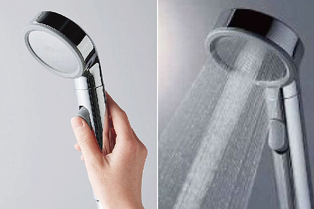 【【W水流シャワー】】Wの水流で快適な浴び心地と節水を再現。簡単にシャワーの出し止ができるシーソースイッチ付き。