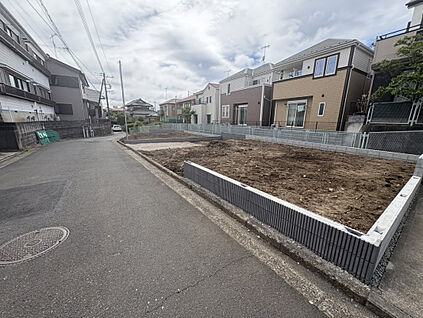 1号棟、2号棟共に可動棚付きパントリー収納がつくられます。パ