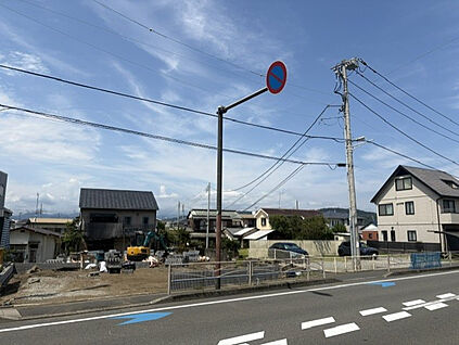 2号棟は、1階リビングを採用し、二階にはインナーバルコニーを