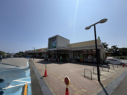 ヨークマート酒匂店 1310m