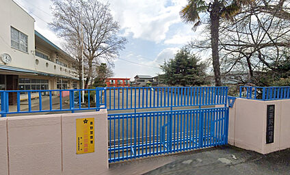 西秦野幼稚園 725m