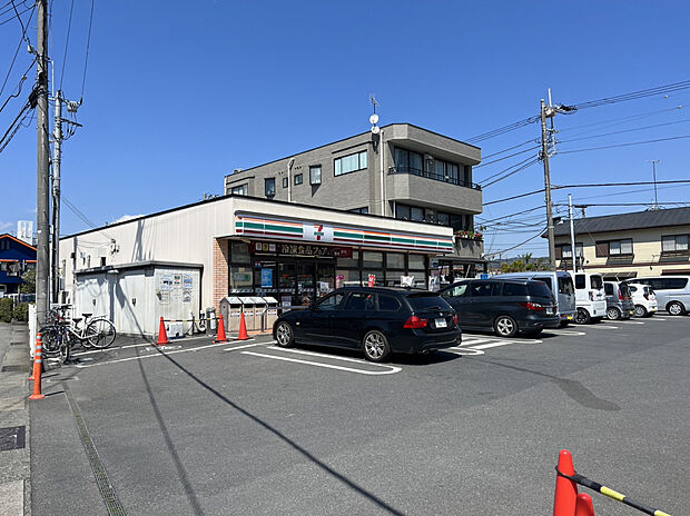 セブンイレブン小田原飯田岡店（約591m）