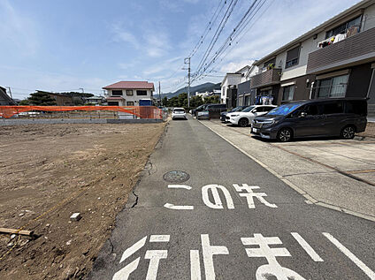 販売現地
