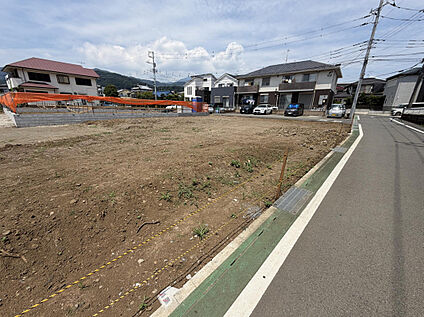 販売現地
