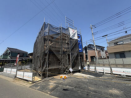 【外観写真】小・中学校も徒歩8分圏内、幼稚園や保育園も徒歩1