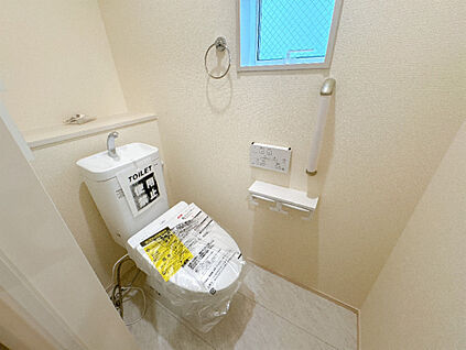 【トイレ】1階・2階の2ヶ所にトイレを設置。朝の忙しい時間帯