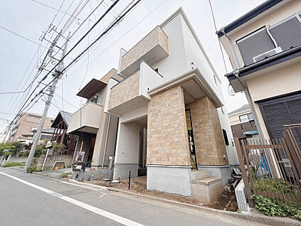 【外観写真】日常のお買物から医療施設まで徒歩圏内。子どものい