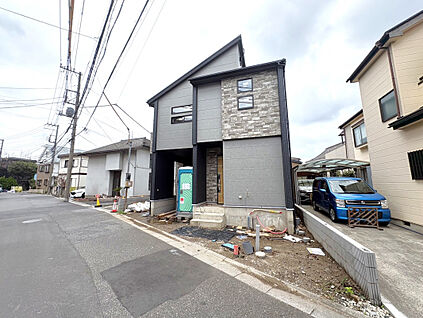 【外観写真】LDKは約16.7帖の広さに折上天井を採用。開放