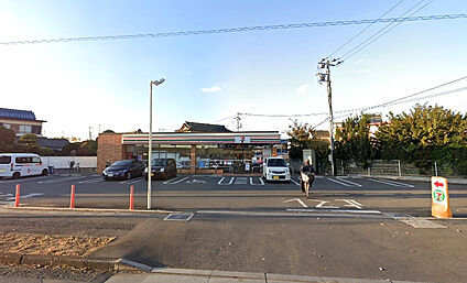 セブンイレブン上尾小泉店 235m