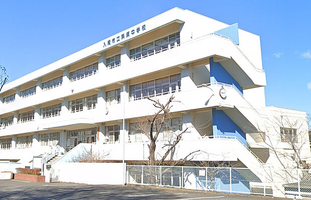 黒須中学校（約833m）