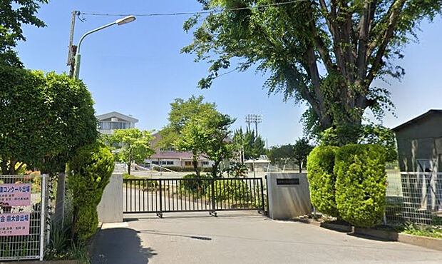 桶川中学校（約1,600m）