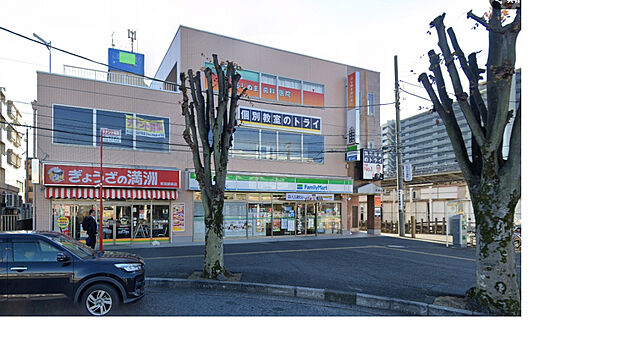 ファミリーマート若葉駅東口店（約180m）