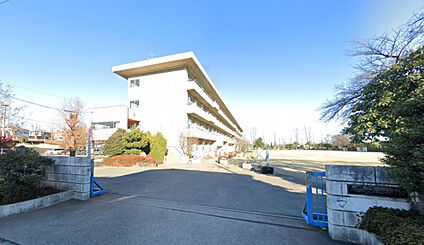 川越西小学校 677m
