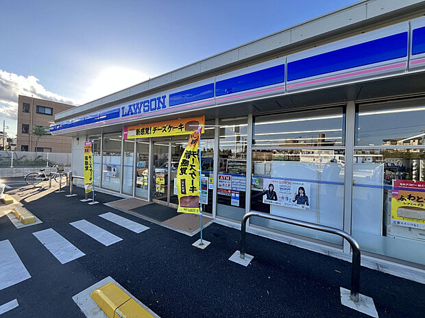 ローソン川口石神店（約593m）