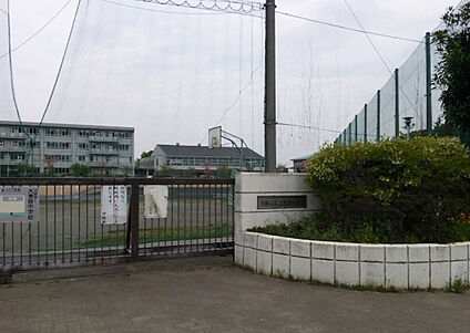 大東西中学校 442m