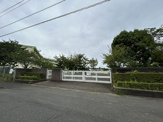 ファミリーマート坂戸花影町店（約637m）