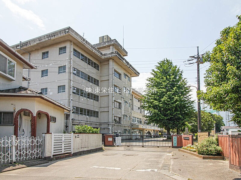 松戸市立金ケ作小学校　徒歩7分