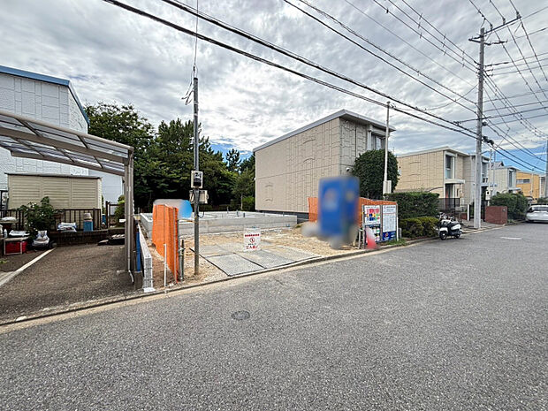現地写真（2026.8.7撮影）　公道約6.2mと道路幅も十分にあります◎