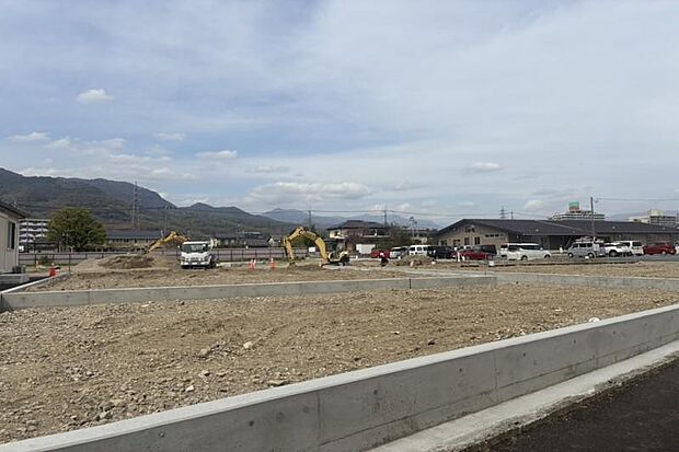 分譲地全景3(撮影_2026年4月)ご要望に合わせた間取りプランを無料作成いたします。お気軽にお問合せください!※販売済区画を含む場合がございます。