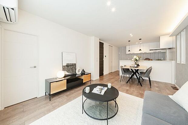 【No.I-3_LDK3（撮影_2025年9月）】LDKには約1.4帖のリビングクローゼットもあり、収納たっぷりの間取りです。