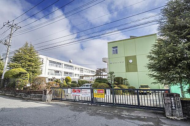 南アルプス市立若草中学校(約1,100m・徒歩14分)