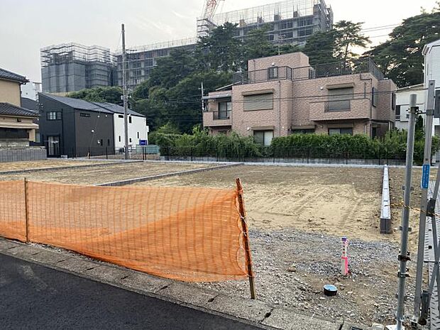 【No.4_土地(撮影_2025年8月)】南東からの陽当たりが見込めます。