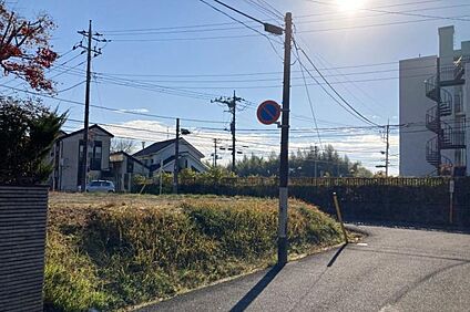 前面道路1（撮影_2025年12月）