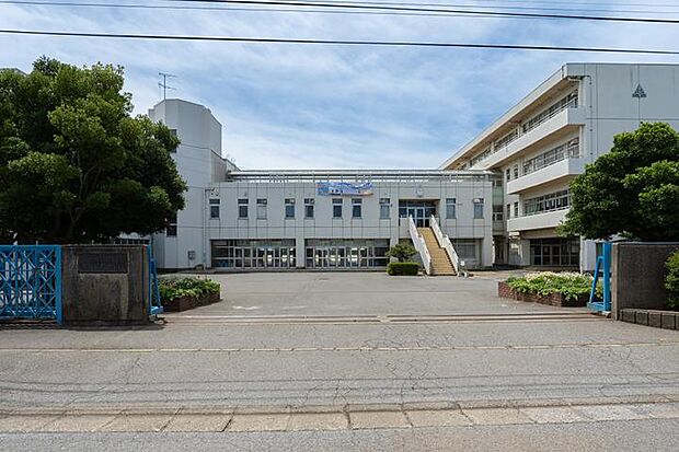 四街道市立四街道北中学校（約780m・徒歩10分）