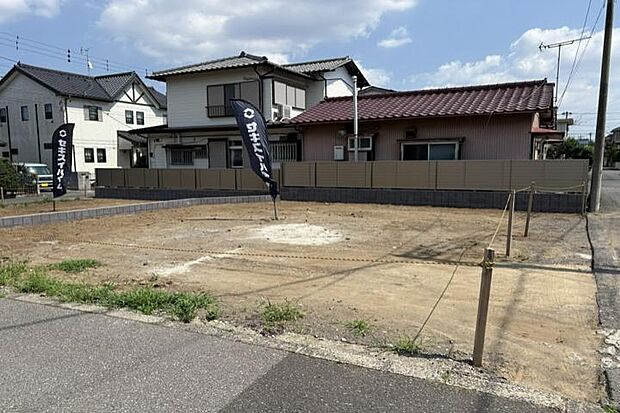 【No.1_土地1(撮影_2026年7月)】120.02m2(36.3坪)。二方向が道路に面した角地です。