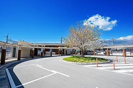 JR中央本線「塩崎」駅 1500m(19分)