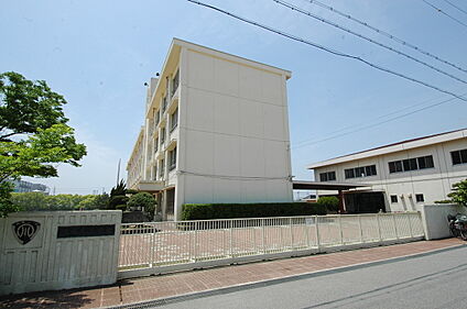 播磨町立播磨南小学校 約300m～400m(徒歩約4分～5分)