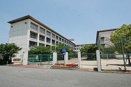 播磨町立播磨南中学校 約280m～380m(徒歩約4分～5分)